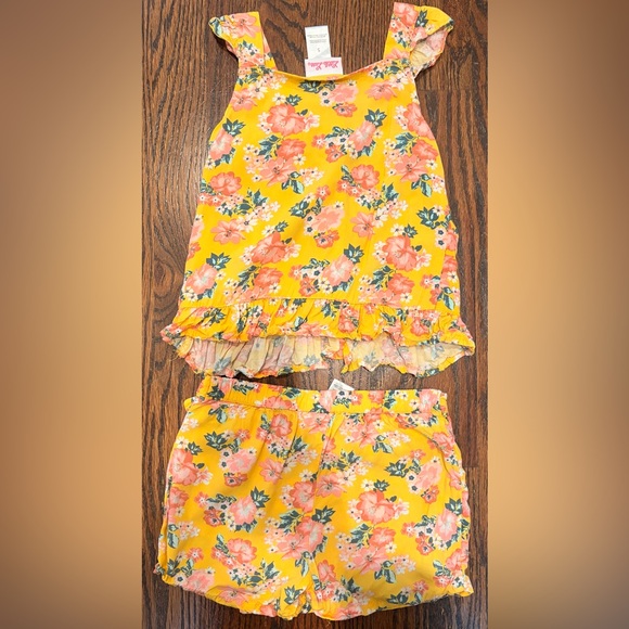 Little Lass Yellow Floral 2 piece outfit - Picture 2 of 5